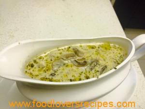 Chicken herb and garlic with creamy mushroom sauce and rice1