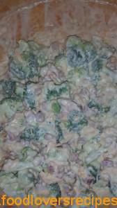 Broccoli, spek, en kaas slaai