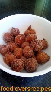 CINNAMON BALLS