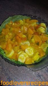 perske piccalilli slaai met piesang