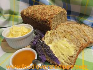 BUTTERMILK AND CHEESE BREAD