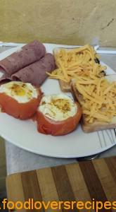 BAKED TOMATO EGG CUPS