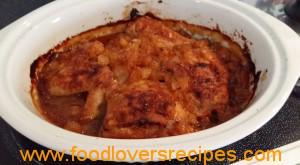 HEERLIKE OONDGEBAKTE HOENDER