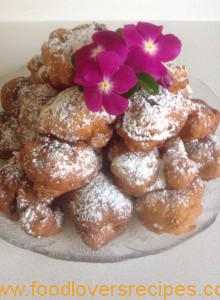 APPLE AND RAISIN FRITTERS