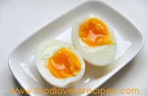 What is the best way to boil an egg