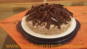 SJOKOLADE MERINGUE LAAGKOEK