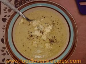 broccoli en bloikaas sop
