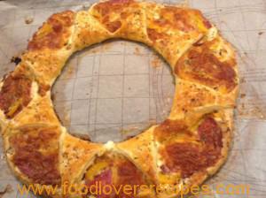 Savoury Puff Pastry Pizza Ring