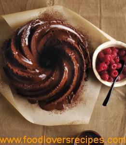 2015-05-08-redwinechocolaebundtcake