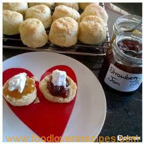 2015-08-17-butterscones